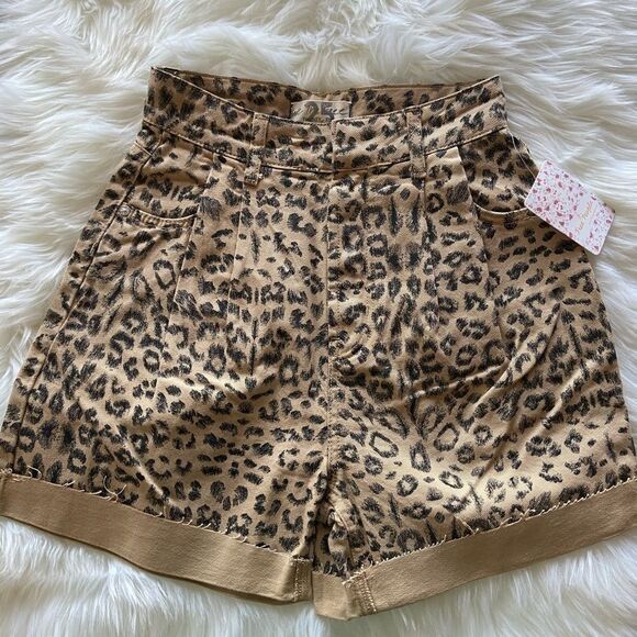 Free People Printed Dogtown Cut Off Denim Shorts NWT Size 25 - Picture 4 of 7